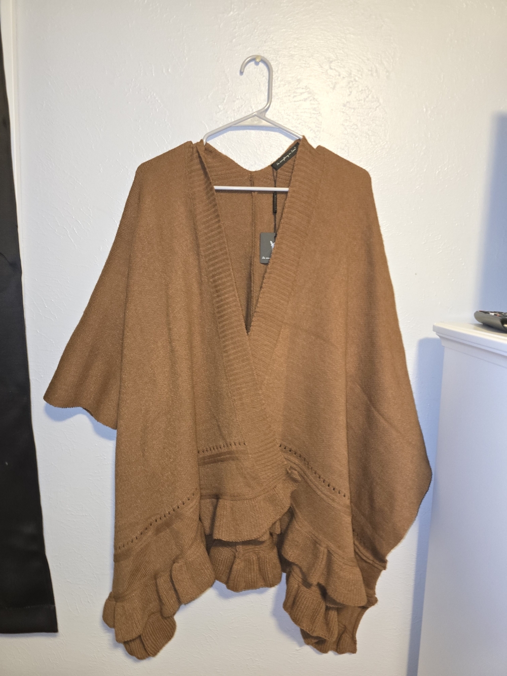 Do everything in love Rust-Brown Ruffle Hem Knit Poncho